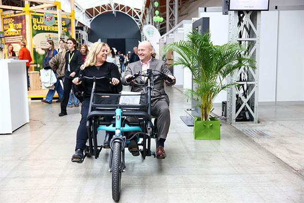 Bild: Premiere für die „KlimaZukunft Österreich“: In der Marx Halle zeigten Ende Jänner 100 Aussteller und über 80 Expert:innen, wie Klimaschutz und Nachhaltigkeit ...