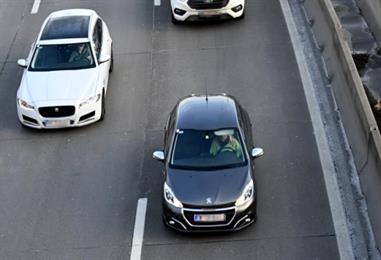 Bild: Österreicher greifen zu immer leistungsstärkeren Autos