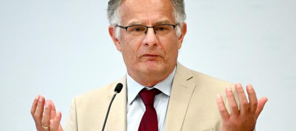 Bild: Minister Marterbauer für Preiseingriffe bei Lebensmitteln
