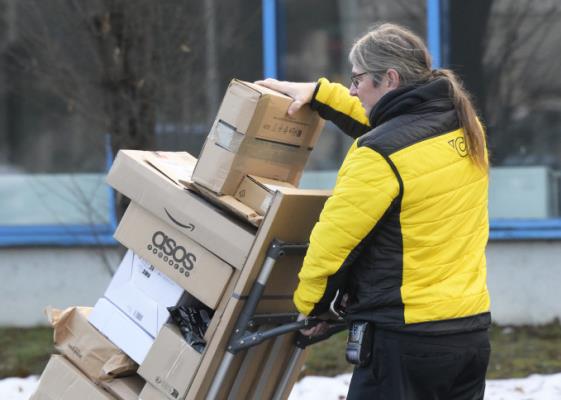 Bild: Post stellt Paketzustellung in die USA großteils ein
