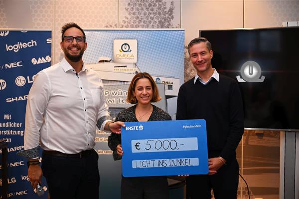 Bild: Omega: Golfen für den guten Zweck