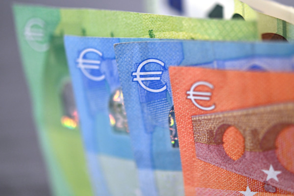 Bild: Bank-Austria-Ökonomen erwarten weiter geringes Wachstum