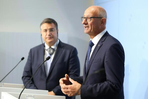 Bild: Transit: Kommissar will Lösung, Stocker glaubt an Einigung