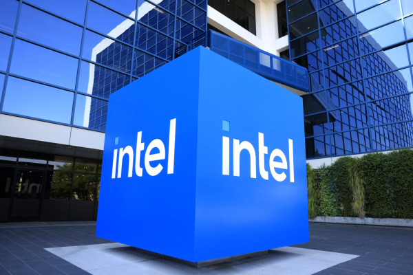 Bild: Nvidia steigt mit Milliarden bei Intel ein
