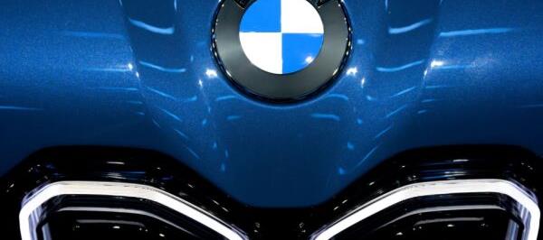 Bild: BMW eröffnete großes Elektroauto-Werk in Ungarn