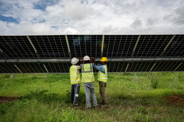 Bild: Fast 600 Millionen Afrikaner ohne Strom - EU sagt Hilfe zu