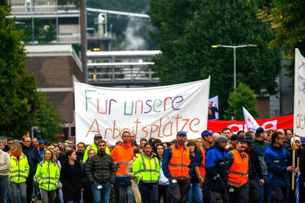 Bild: Lenzing baut bis Ende 2027 bis zu 600 Jobs ab