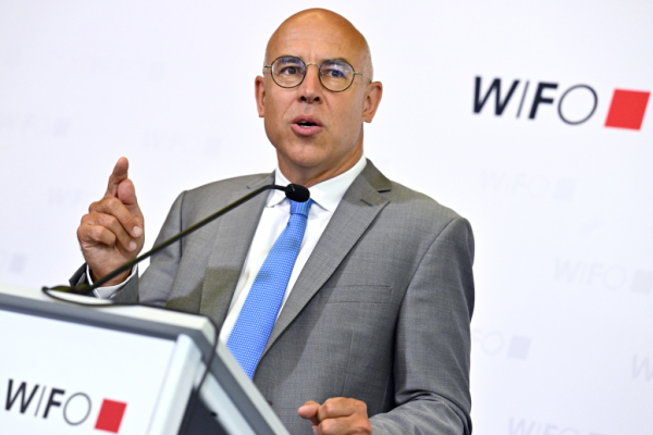 Bild: Wifo-Chef begrüßt Lohnzurückhaltung in der Industrie