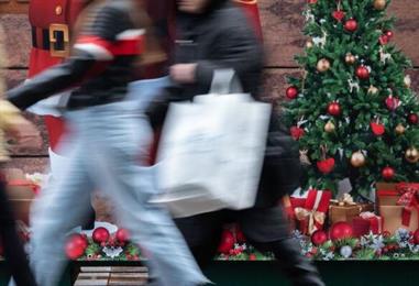 Bild: Umfrage: Aufschwung im Weihnachtsgeschäft nicht zu erwarten