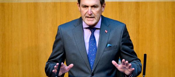 Bild: Hanke lehnt Ryanair-Forderung nach Flugabgabenstreichung ab