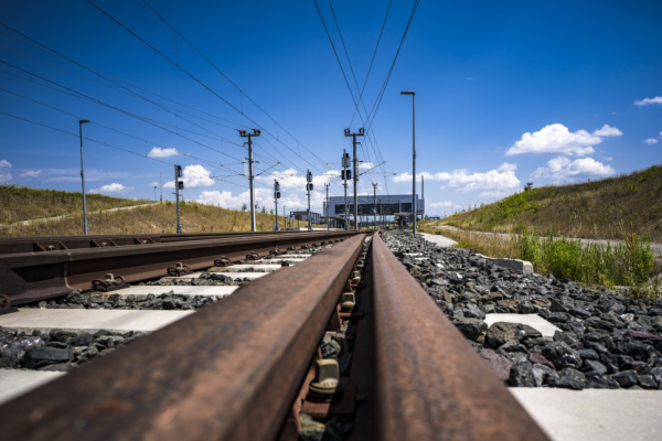 Bild: Erste Güterzüge rollen bereits über die Koralmbahnstrecke