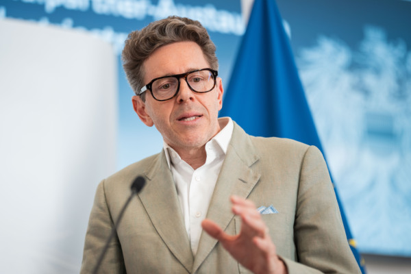 Bild: WKÖ-Präsident Mahrer bleibt trotz Kritik im Amt