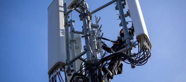 Bild: Europas Mobilfunkern winken zusätzliche Frequenzen