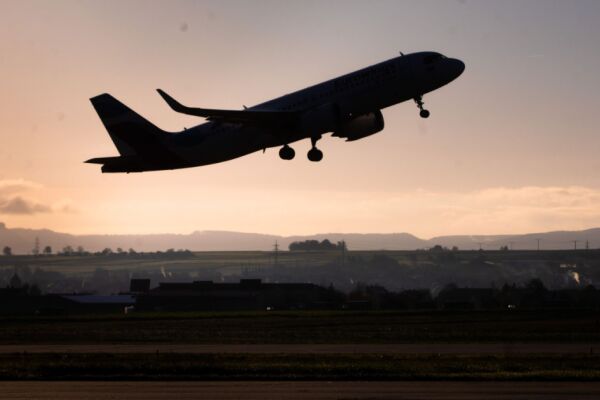 Bild: Spanien und Frankreich für Abgabe auf Luxus-Flugreisen