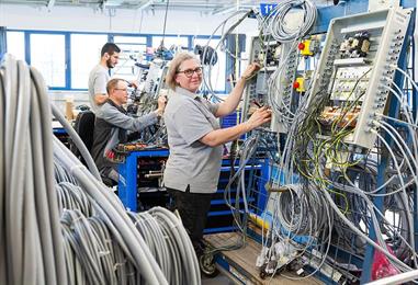 Bild: Mehrwert unter einem Dach: Metall, Elektro & Kreislaufwirtschaft