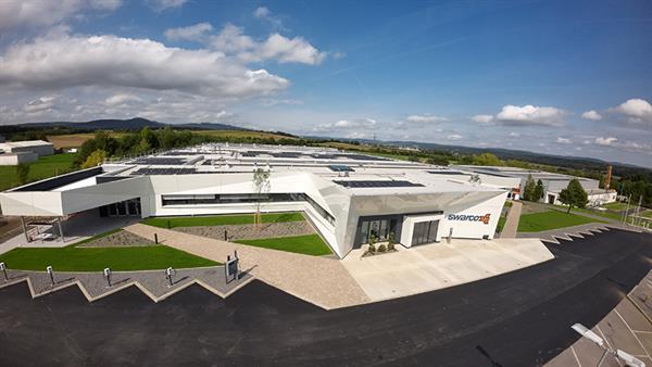 Bild: Modernste Ampelfabrik der Welt