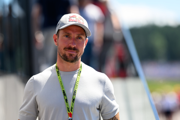 Bild: Marcel Hirschers Skifabrik in Salzburg nahm Betrieb auf