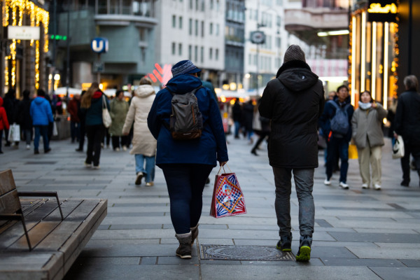 Bild: Wiener kaufen zu Weihnachten um 460 Mio. Euro ein