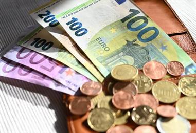 Bild: Neue EU-Regeln: Bargeld im Supermarkt und Schutz vor Betrug