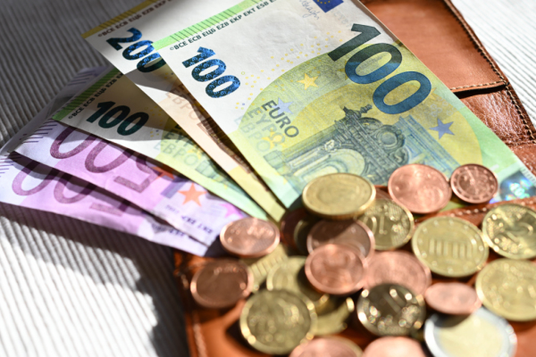 Bild: Neue EU-Regeln: Bargeld im Supermarkt und Schutz vor Betrug