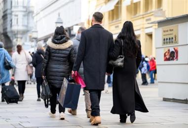 Bild: Händler mit Start ins Weihnachtsgeschäft zufrieden
