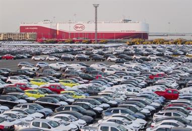 Bild: Chinas E-Auto-Boom führt zu Exportflut von Verbrennern