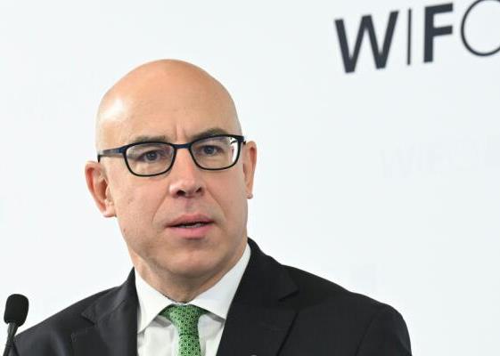 Bild: Wifo-Chef sieht leichten Aufschwung in der Industrie