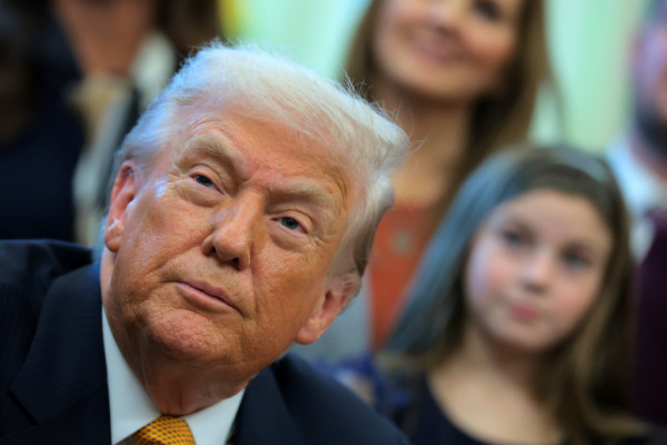 Bild: Trump verhängt Zölle auf Hochleistungschips