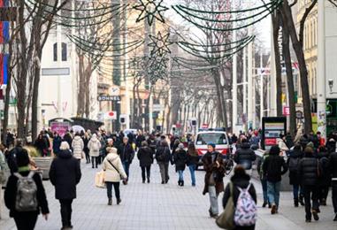 Bild: Handel hofft auf bessere Konsumlaune und Regierungsmaßnahmen