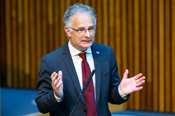 Bild: Nationalrat fixierte Freibetrag für Überstundenzuschläge