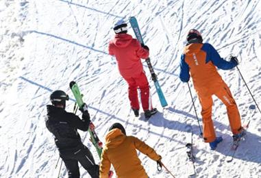 Bild: Touristische Sporthändler mit Wintersaison bisher zufrieden