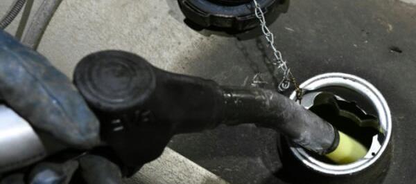 Bild: Spritpreise: Regierung leitet Sonderuntersuchung ein