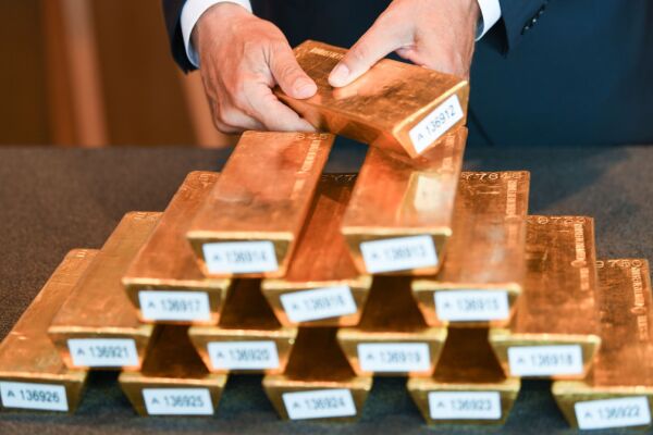 Bild: Sinkflug bei Gold und Silber prolongiert