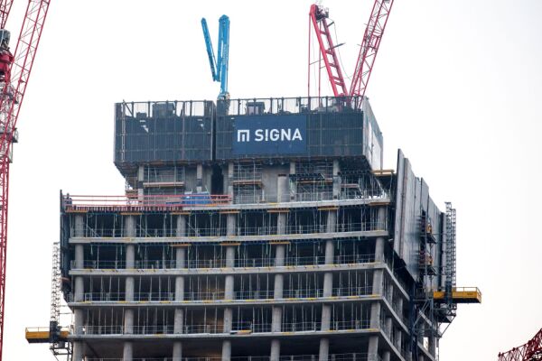 Bild: Etappensieg für Signa-Gläubiger Mubadala vor Schiedsgericht