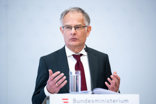 Bild: Amt für Betrugsbekämpfung trieb im Vorjahr 154 Mio. Euro ein