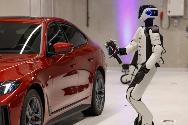 Bild: BMW testet humanoide Roboter in der Produktion in Leipzig