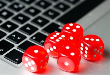 Bild: Online-Glücksspielanbieter pokern um Lizenzen