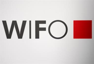 Bild: Spritreisbremse: Experten erwarten geringeren Preisauftrieb