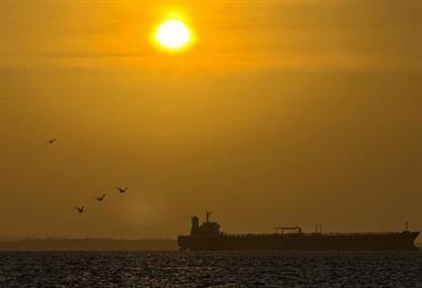 Bild: USA lockern Sanktionen auf iranisches Öl auf Schiffen