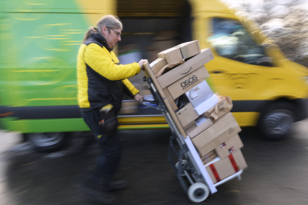 Bild: Finanzministerium bastelt an neuer Paket- und Plastikabgabe