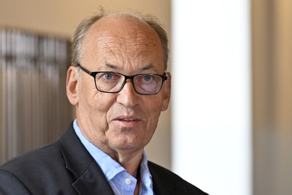Bild: Industrie auf wackeligen Beinen