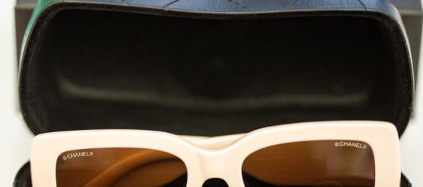 Bild: Zoll griff 2025 Tausende gefälschte Produkte auf