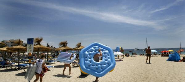 Bild: Begehrte Urlaubsziele sind zum Teil aktuell günstiger