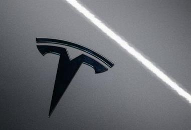 Bild: Tesla mit mehr Umsatz und Gewinn