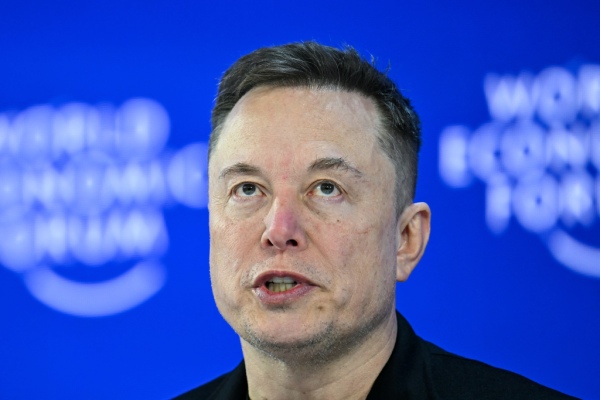 Bild: Tesla stockt Werk in Deutschland auf