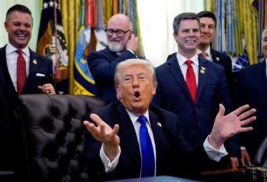 Bild: Trump hebt Zölle auf Autos und Lkw aus EU auf 25 Prozent an