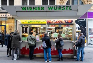 Bild: Steigende Gastro-Preise: Fast Food stand 2025 höher im Kurs