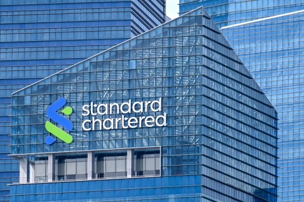Bild: Standard Chartered streicht 7.000 Stellen bis 2030