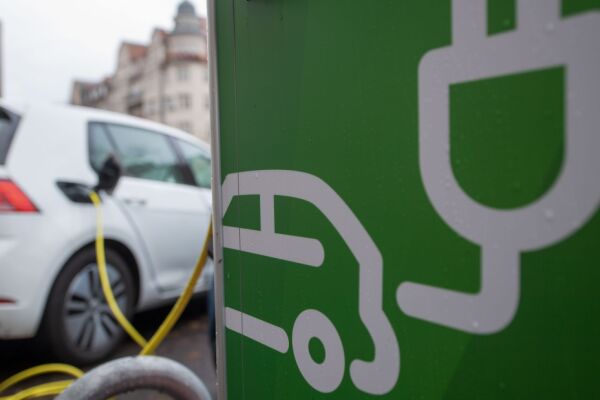 Bild: Elektroautos bringen Europas Automarkt in Schwung