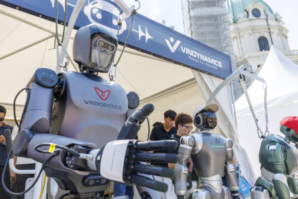 Bild: Experte: Humanoide Roboter werden Teil der Arbeitswelt